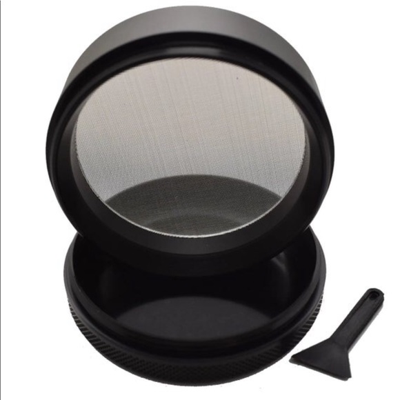 Black Metal Herb Spice Grinder 4 Piece - Picture 3 of 4